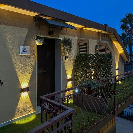 La Goccia Sul Mare Apartment Летояни Екстериор снимка