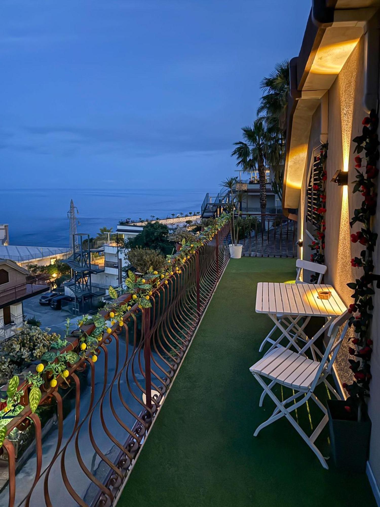 La Goccia Sul Mare Apartment Летояни Екстериор снимка