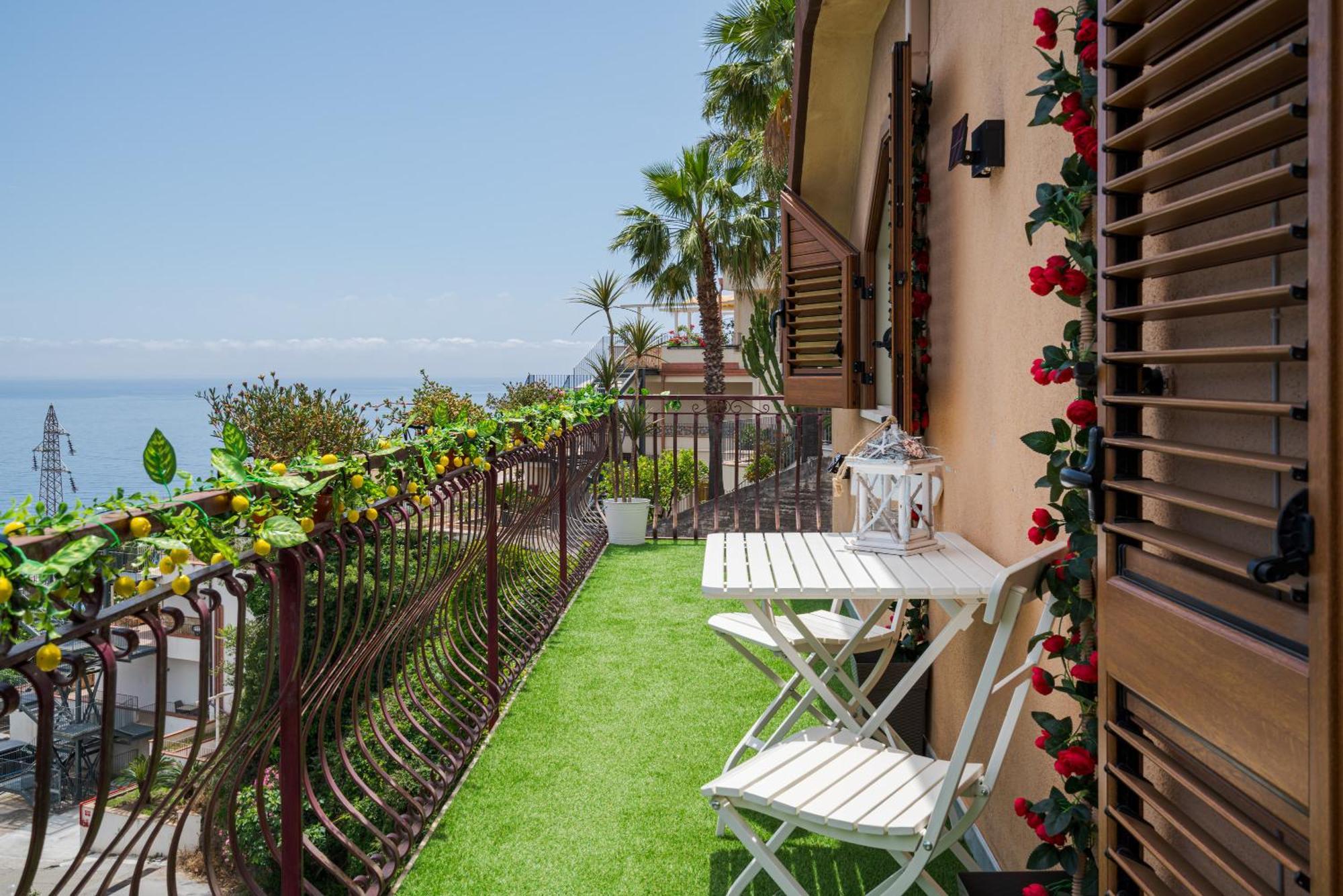 La Goccia Sul Mare Apartment Летояни Екстериор снимка